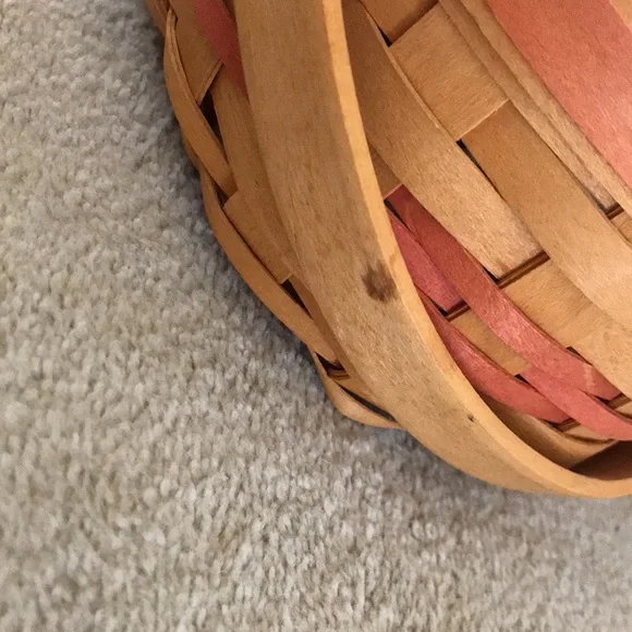 Longaberger basket with liner and insert - Picture 4 of 4